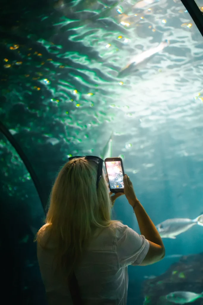 Aquarium in Barcelona vrouw