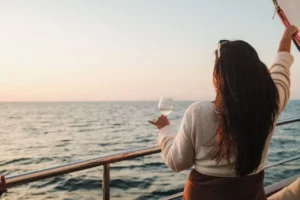Avond in Barcelona: dit zijn de mooiste zonsondergang boottochten van de stad voor een klein prijsje